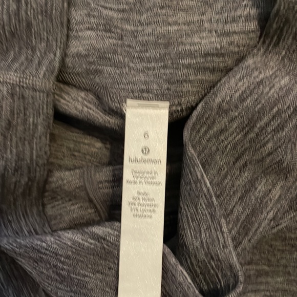 lululemon align 23” crop leggings in heathered grey - Picture 3 of 3
